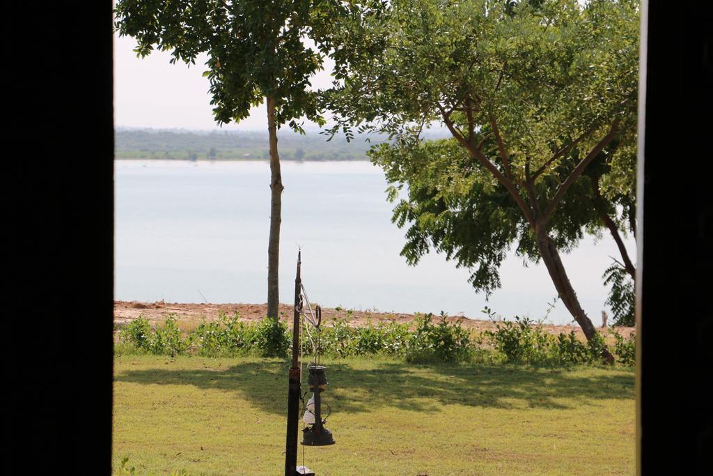 Kutch Safari Lodge ภุช ภายนอก รูปภาพ