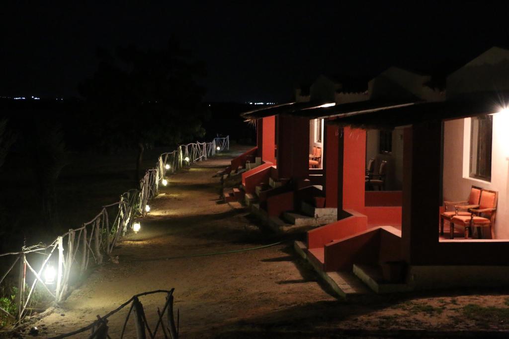 Kutch Safari Lodge ภุช ภายนอก รูปภาพ